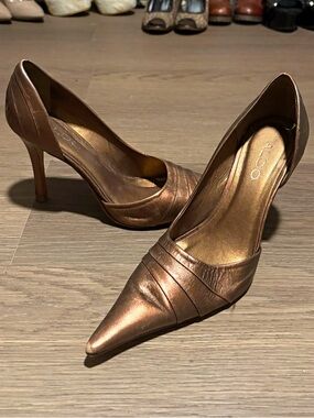 Aldo Authentic Y2K Bronze Leather Pointed Toe Heels Size 5 EU 36